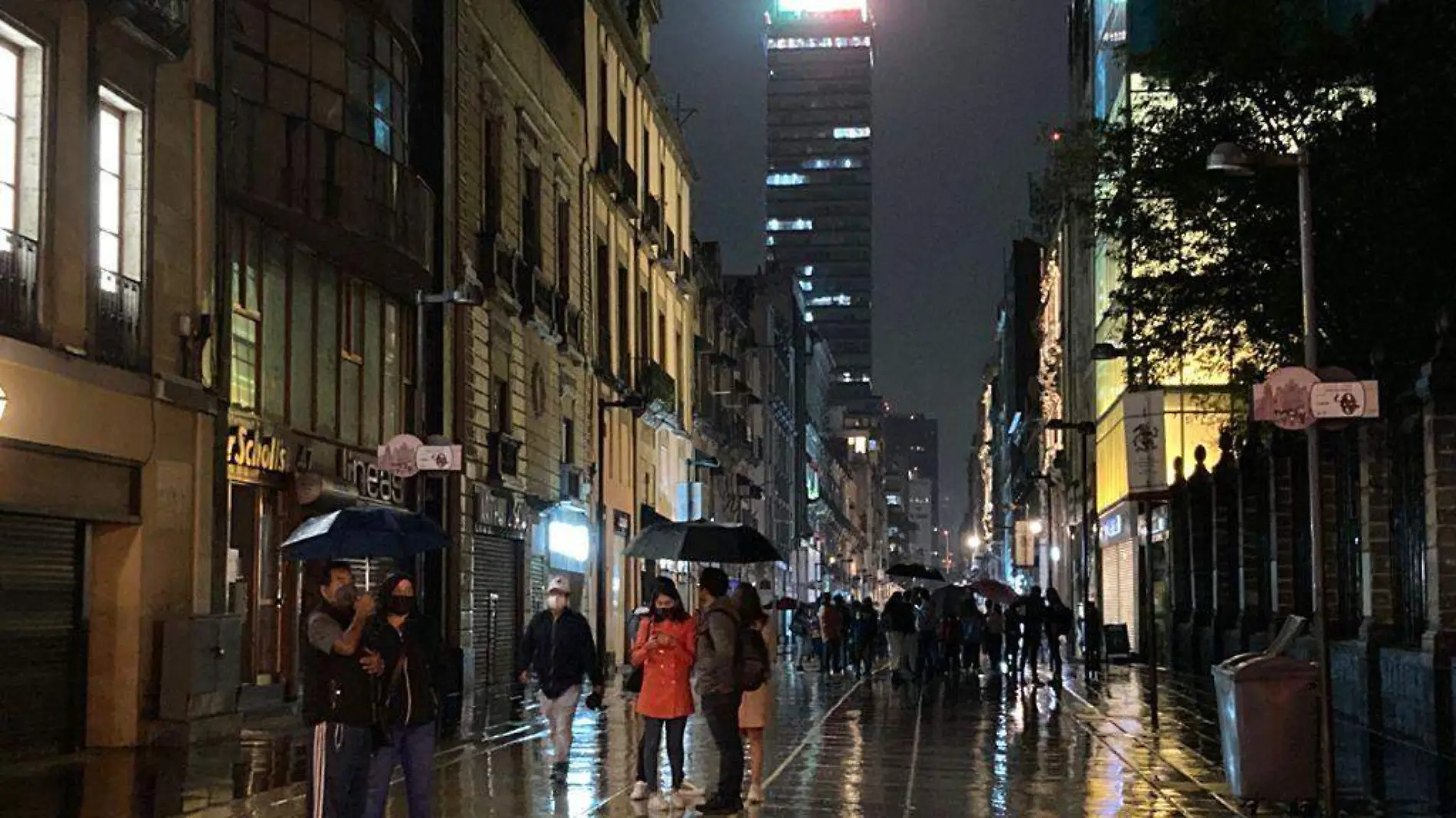 Suspenden labores en CDMX tras sismo de 7.1